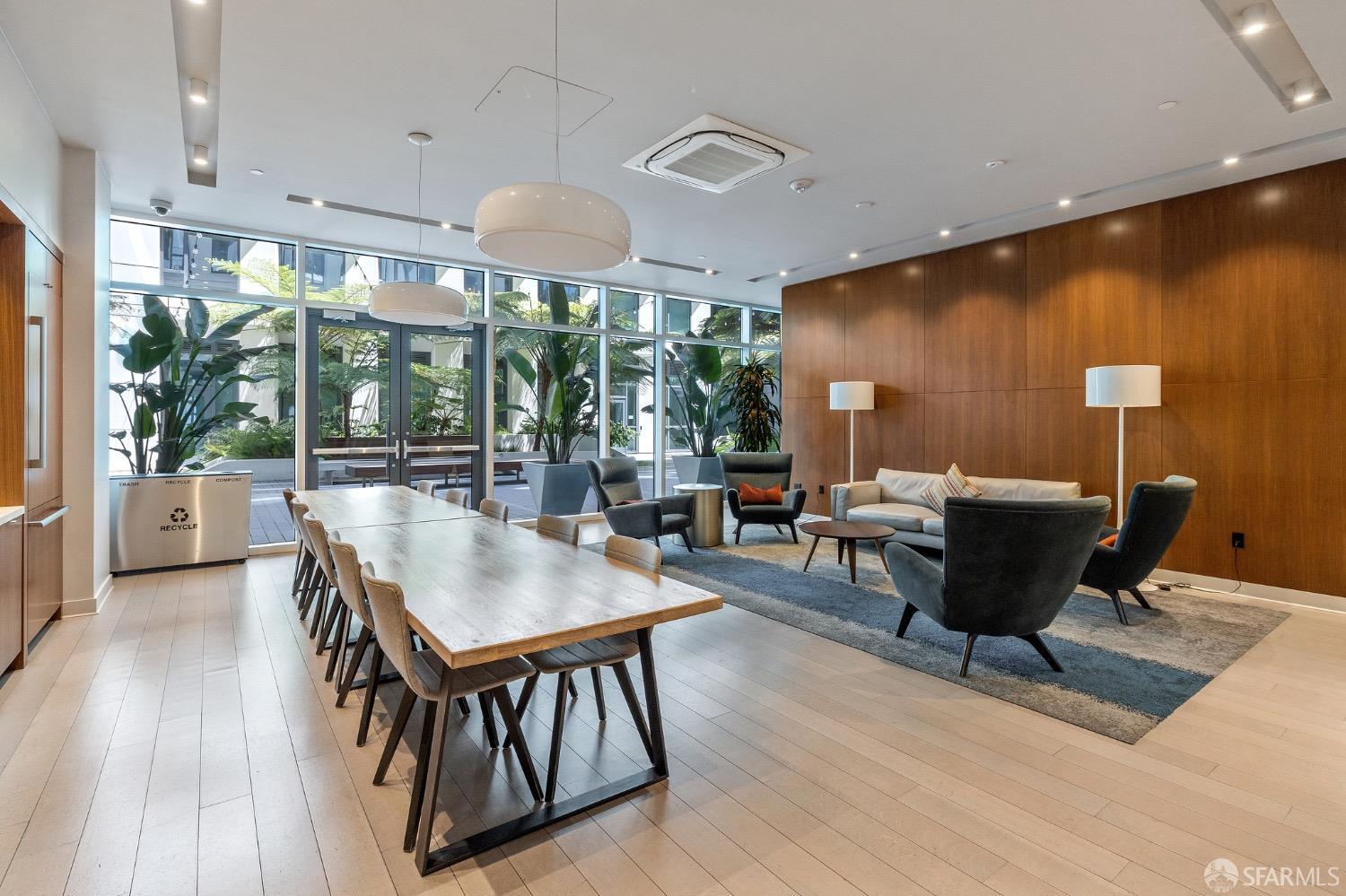 1688 Pine Street Unit: E1206