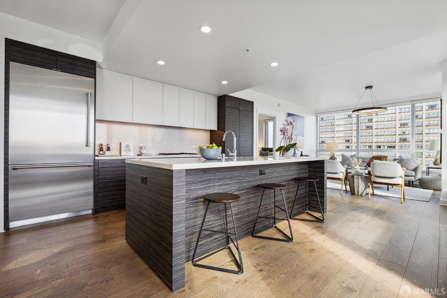 1688 Pine Street Unit: E1206