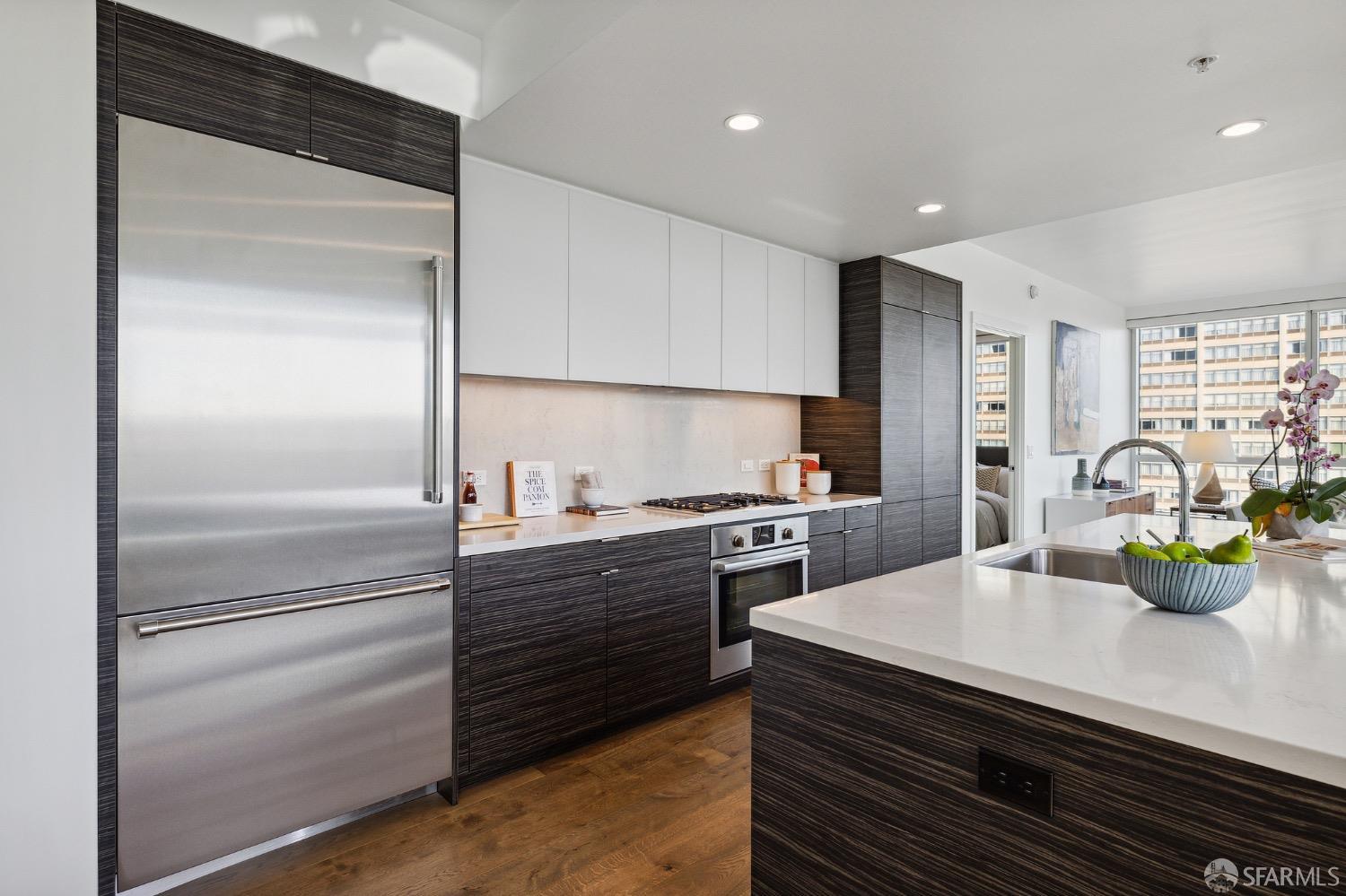 1688 Pine Street Unit: E1206