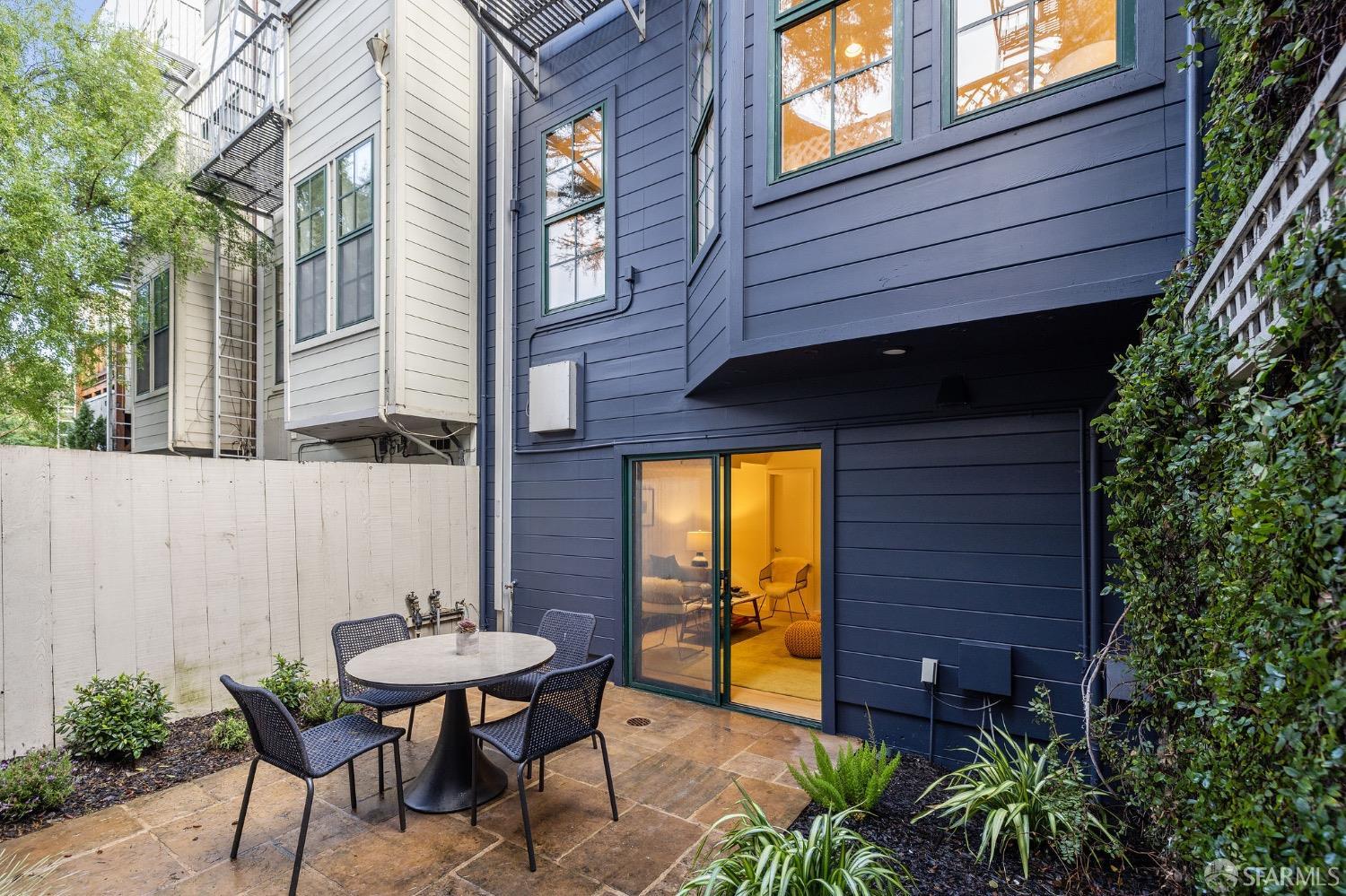 211 Moulton Street