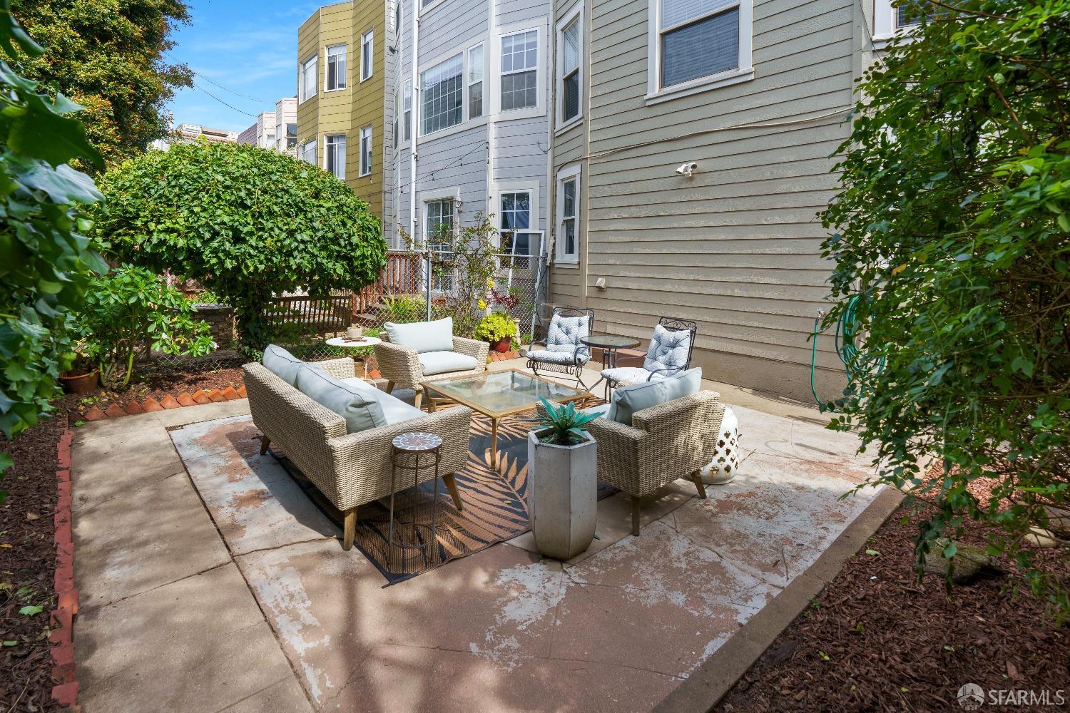 3233 Octavia Street # 1