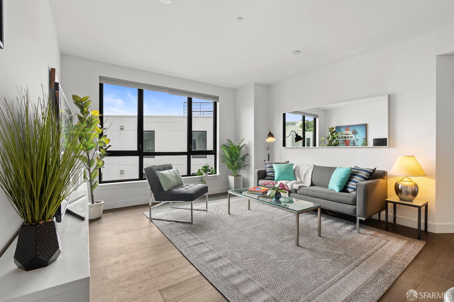 1300 22nd Street # 411