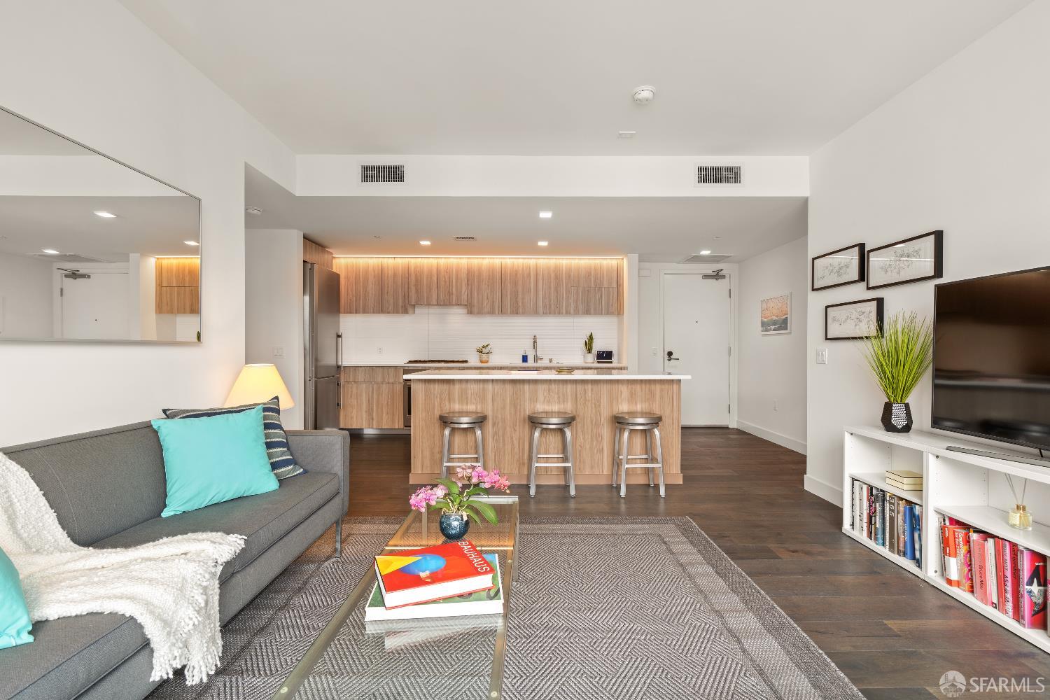 1300 22nd Street # 411