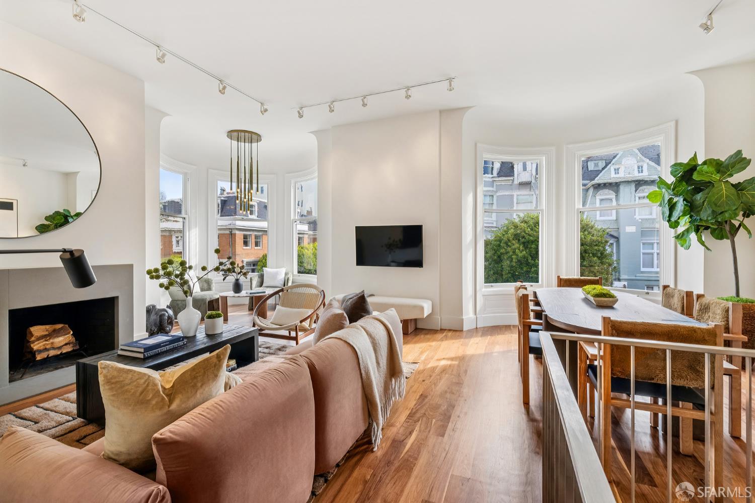 2459 Buchanan Street