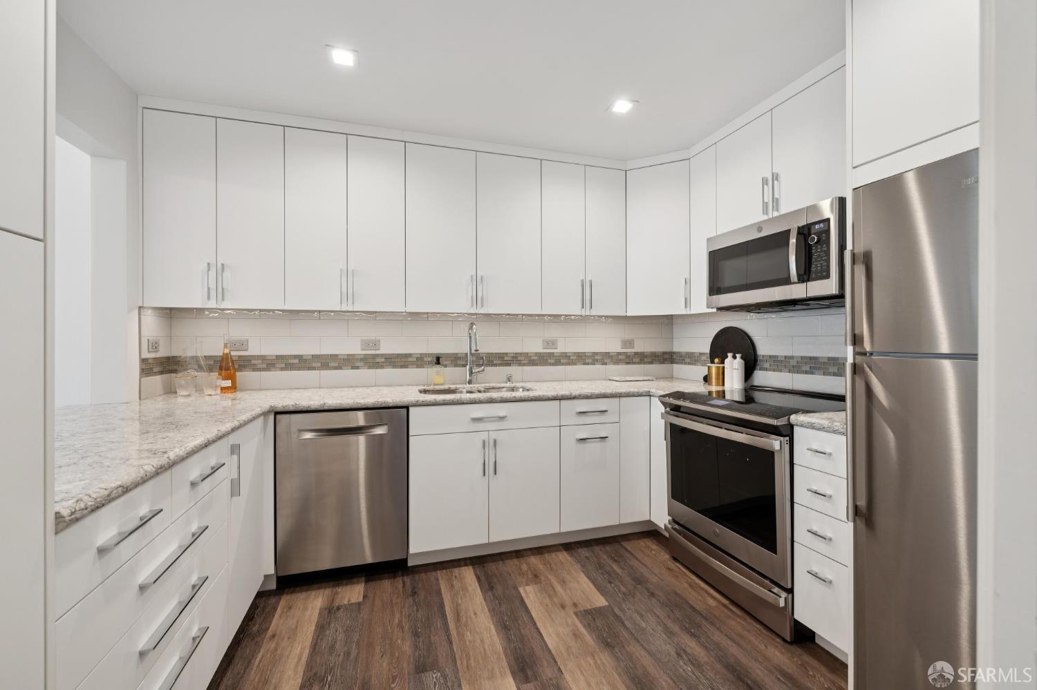 1350 California Street # 302