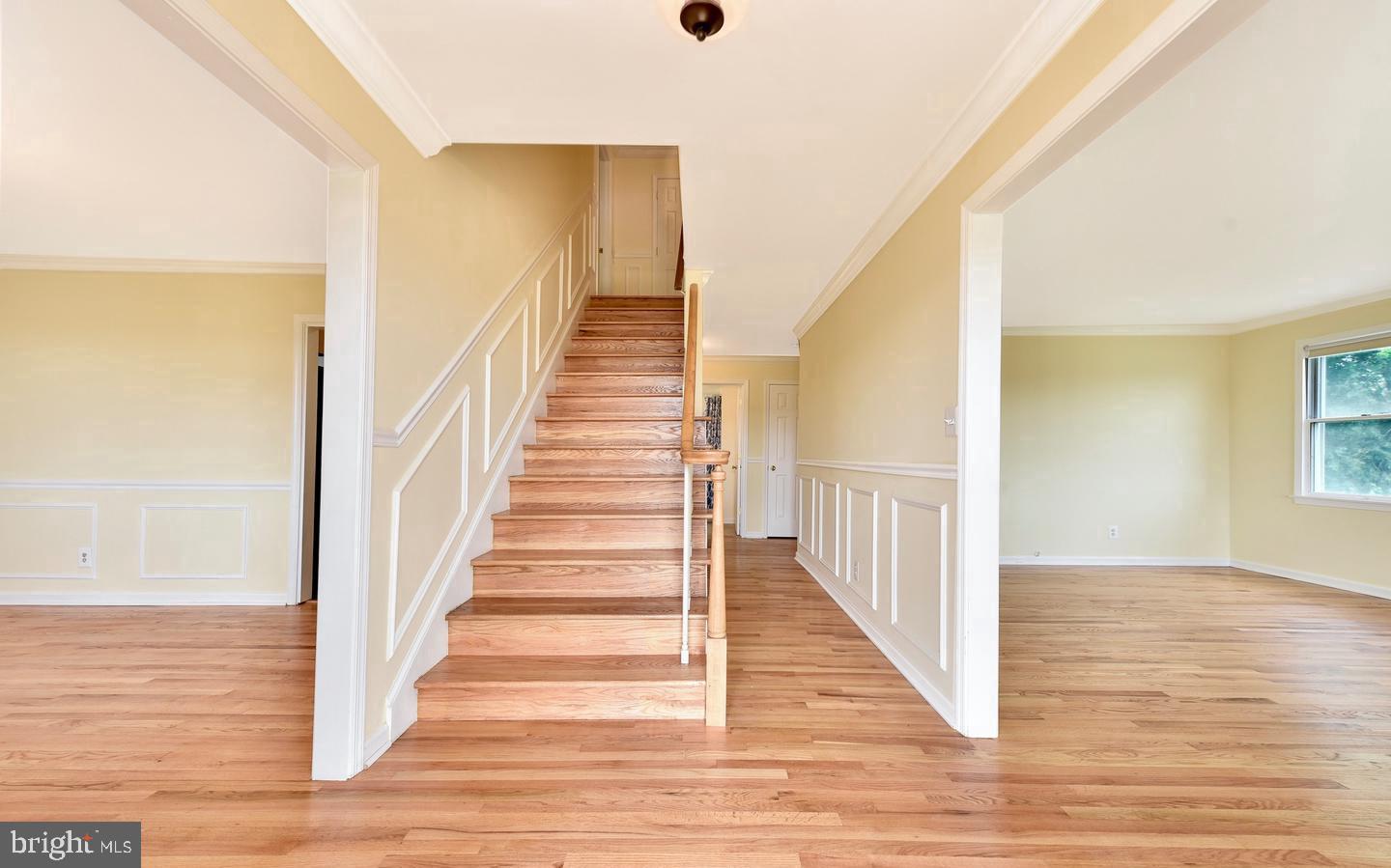 8389 MEADOWS RD