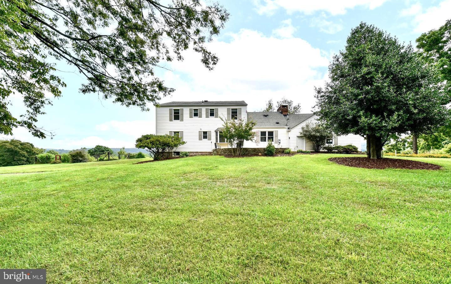 8389 MEADOWS RD