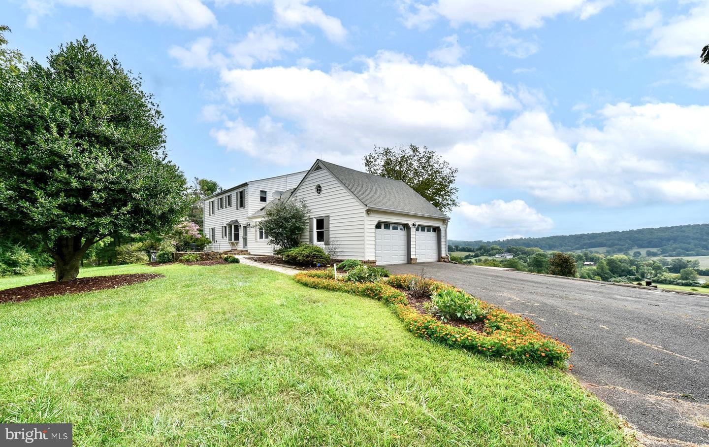 8389 MEADOWS RD