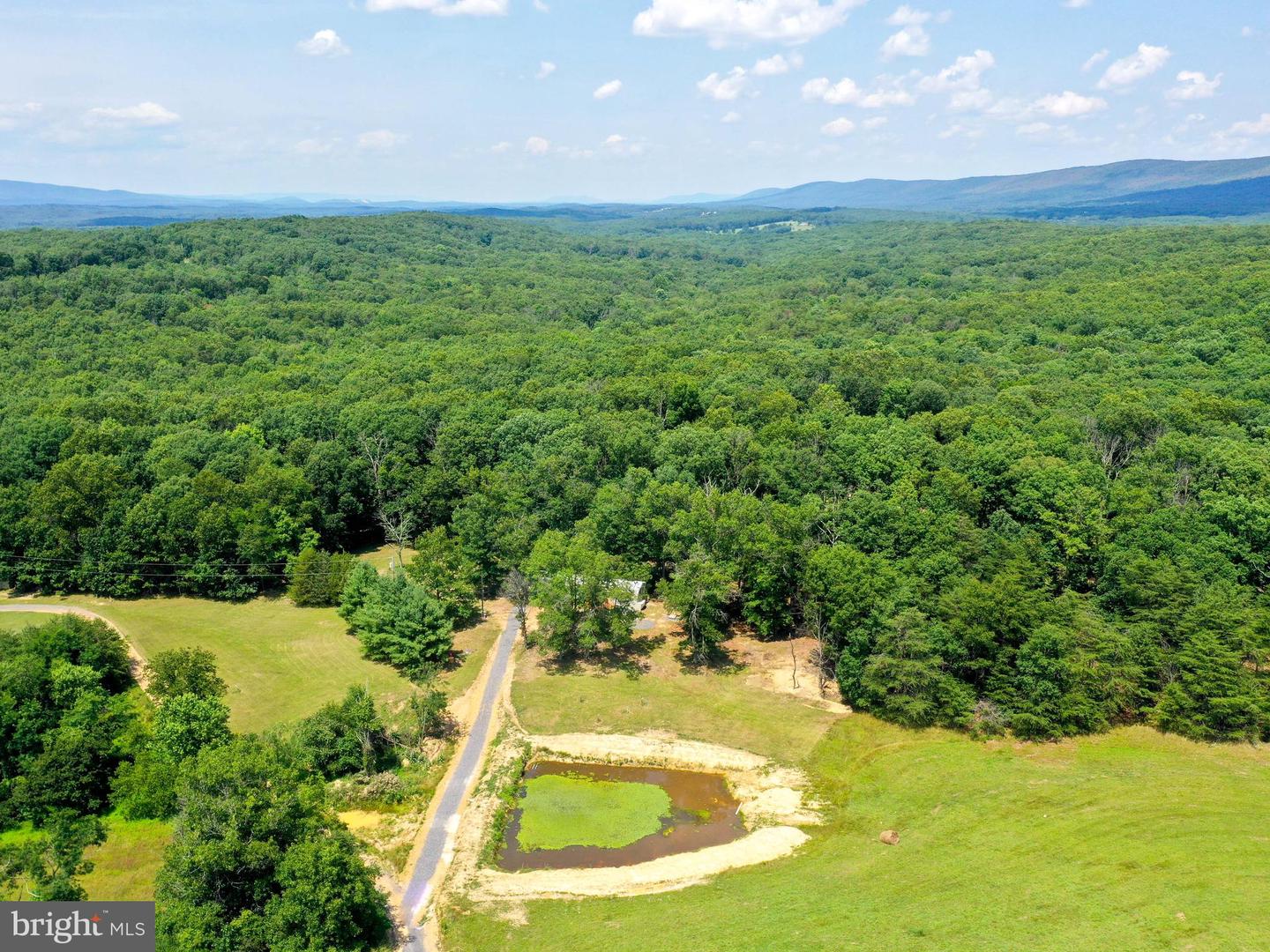 285 Wolfrey Ln