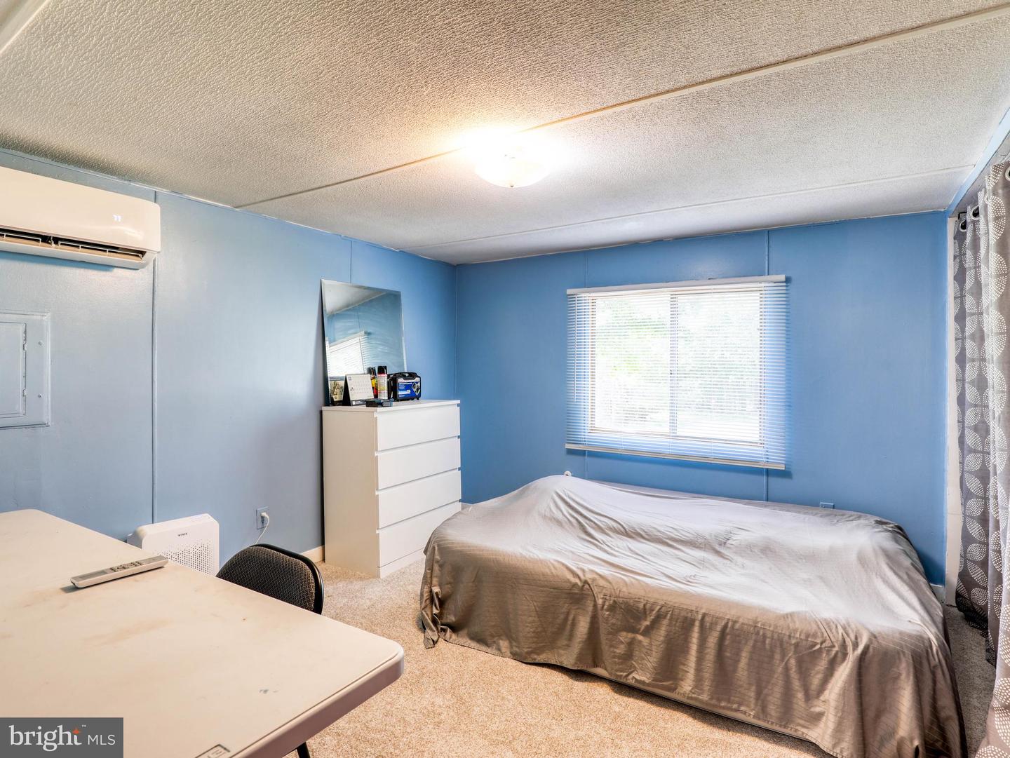 285 Wolfrey Ln