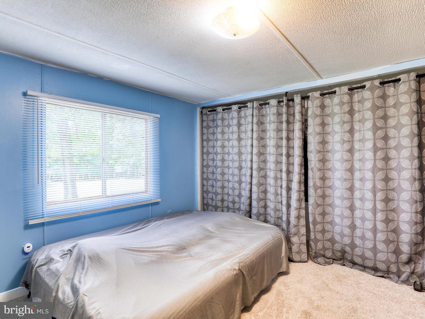 285 Wolfrey Ln