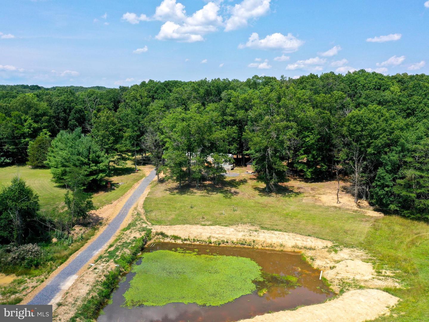 285 Wolfrey Ln
