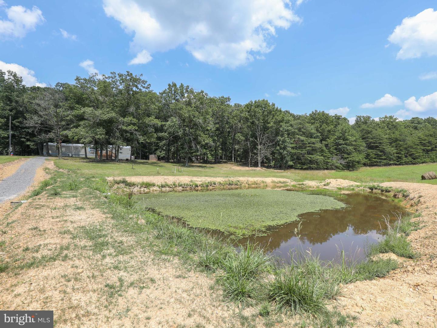 285 Wolfrey Ln