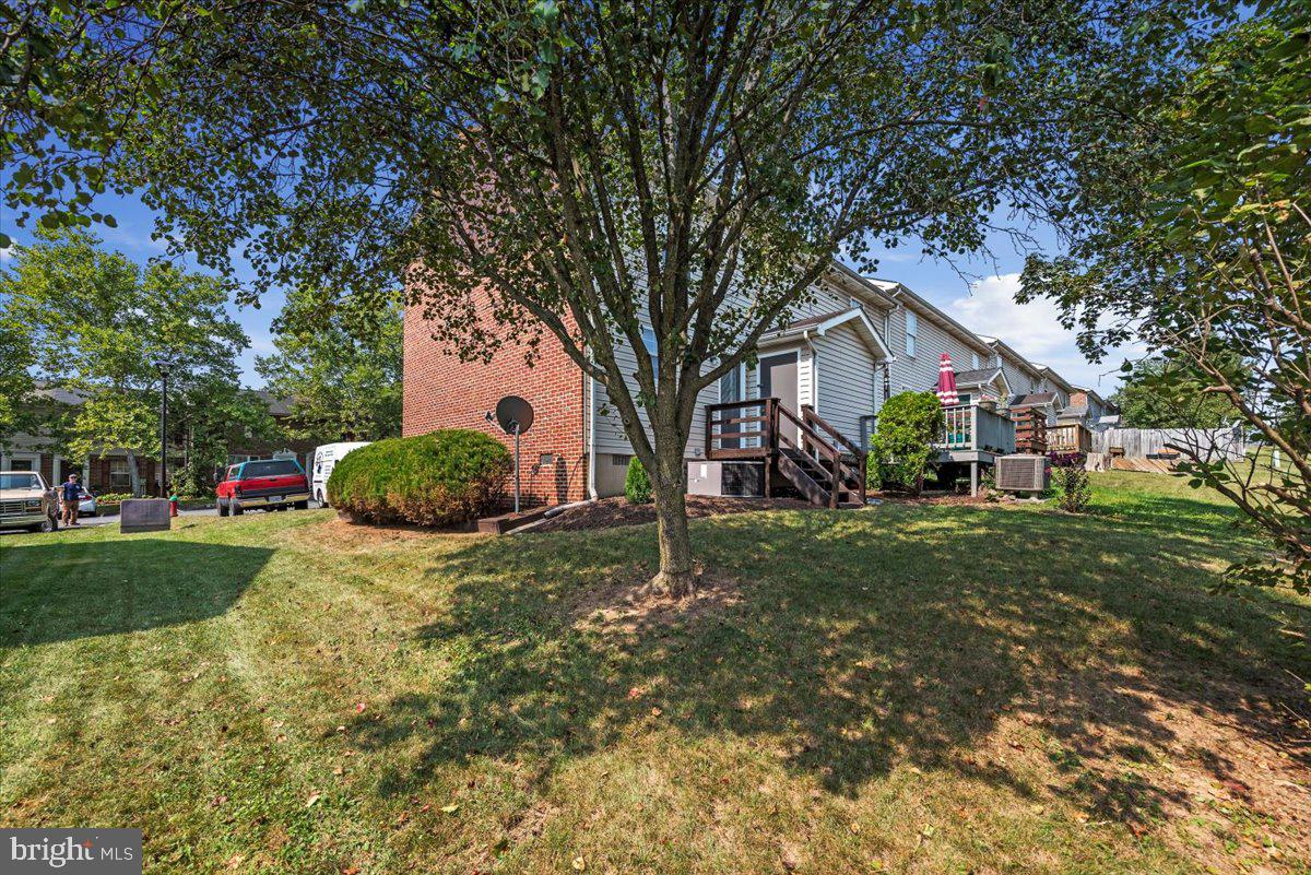 214 Waterford Ln