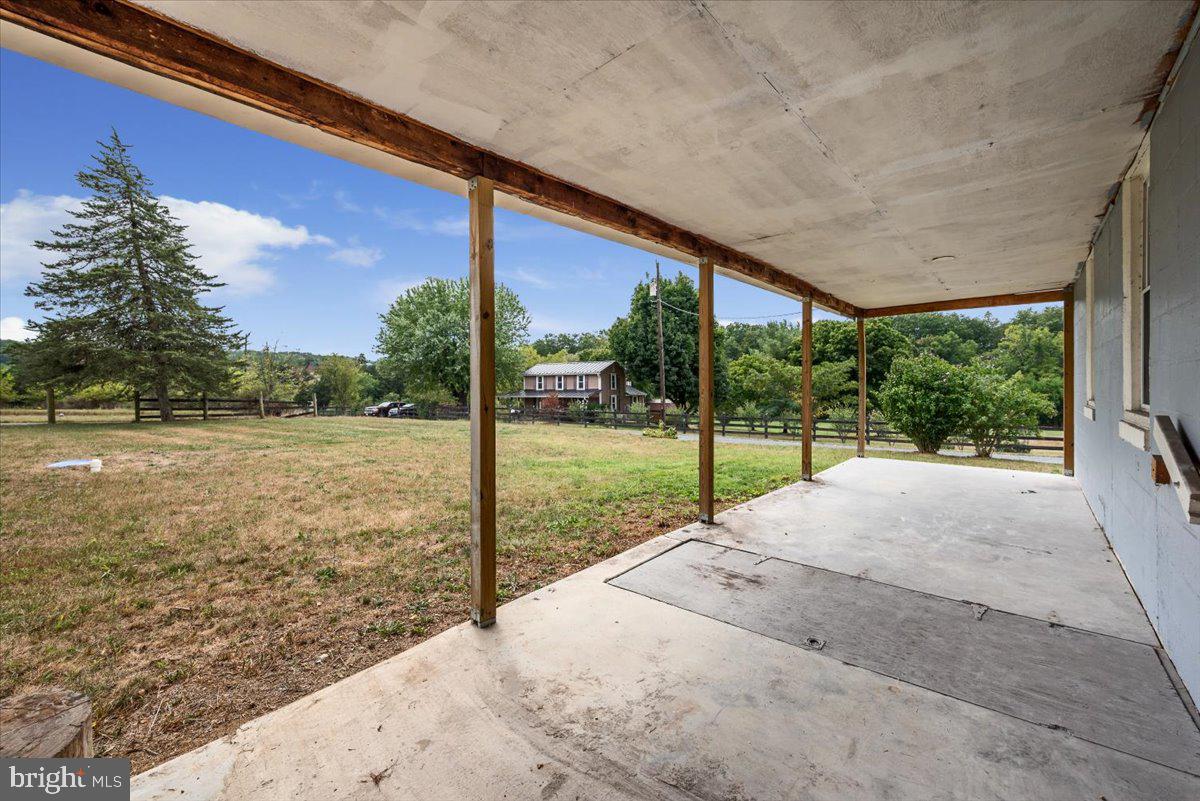 127 Mountain Falls Rd