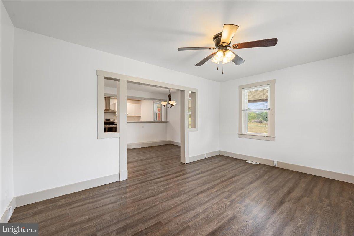 127 Mountain Falls Rd