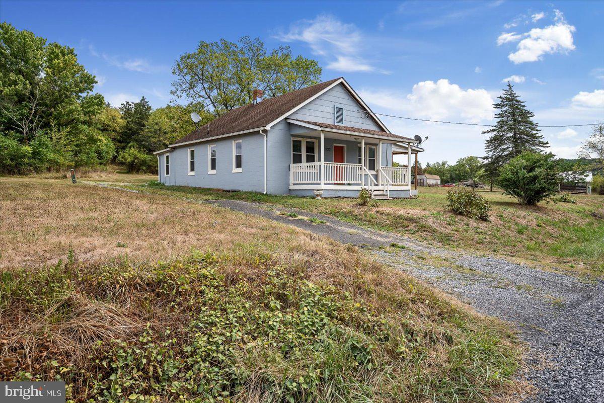 127 Mountain Falls Rd