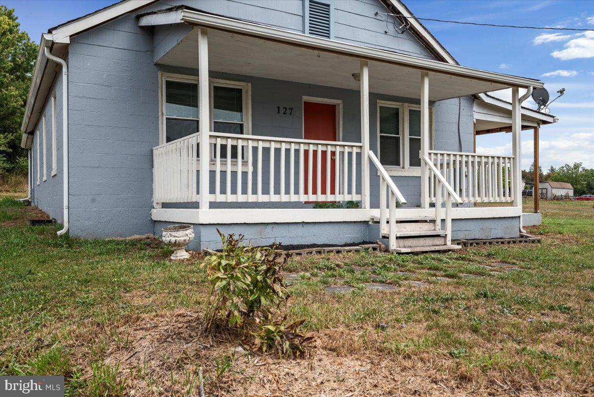 127 Mountain Falls Rd