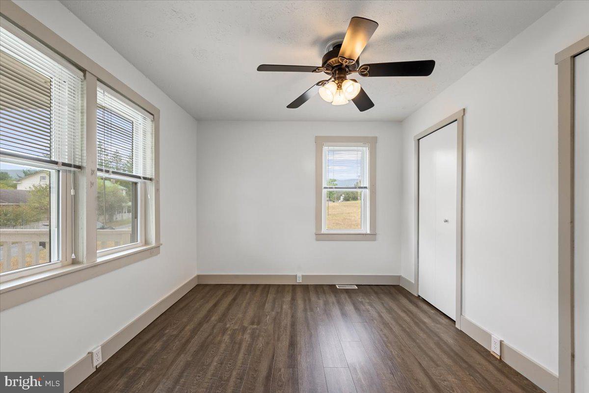 127 Mountain Falls Rd