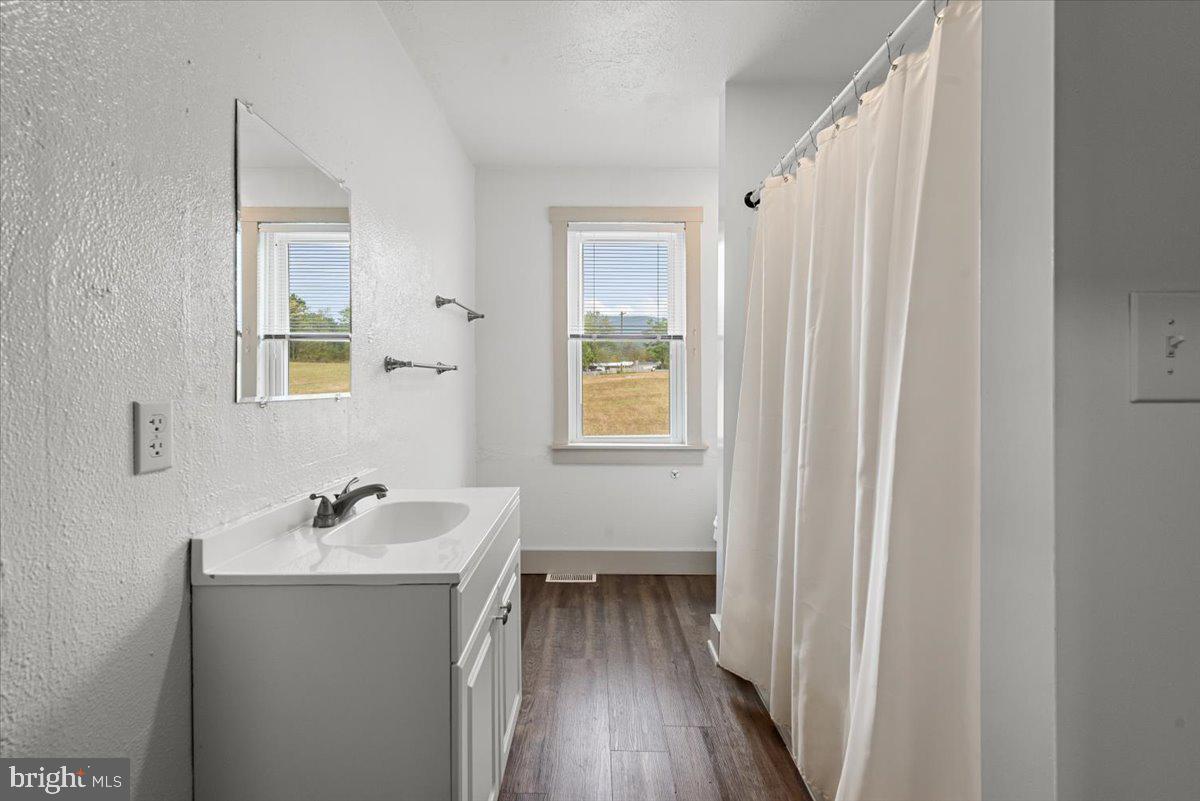 127 Mountain Falls Rd