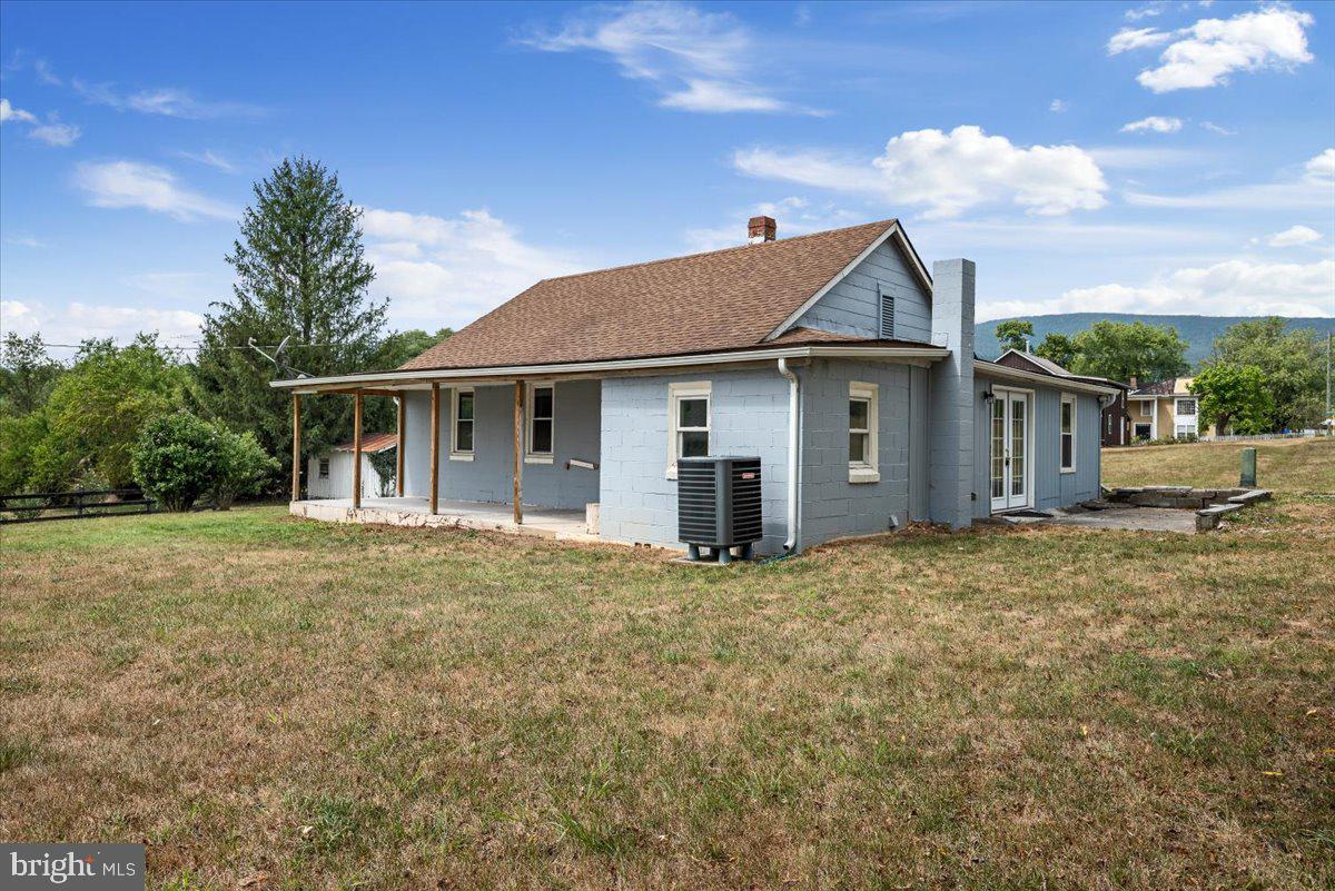 127 Mountain Falls Rd