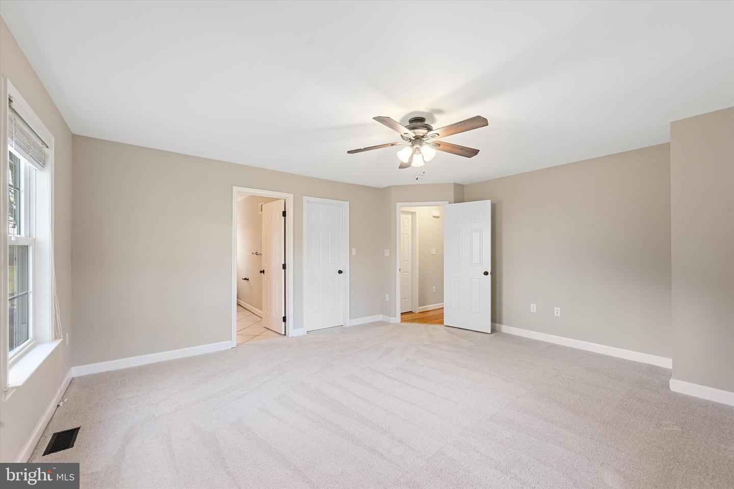 220 Crimson Dr