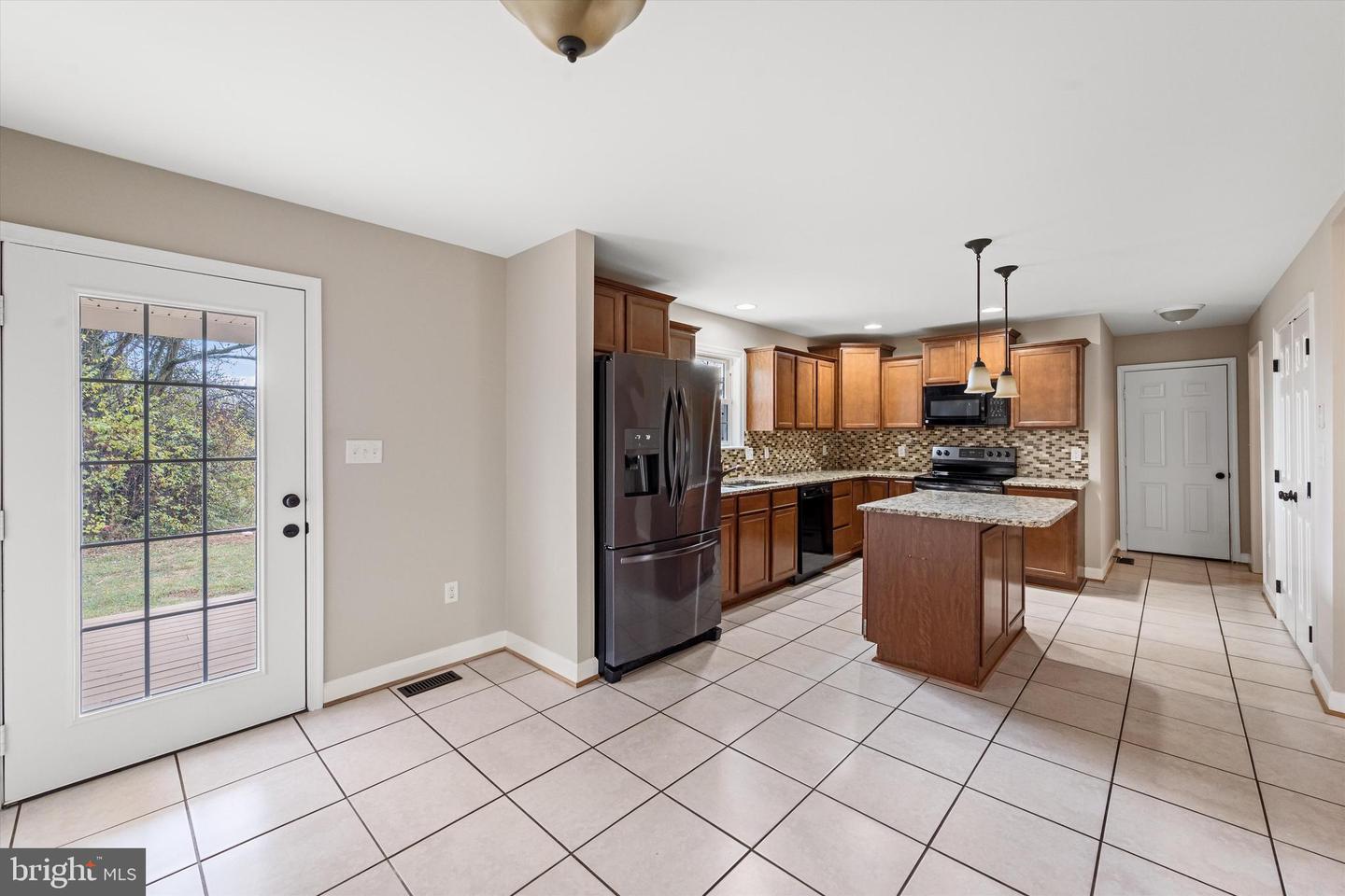 220 Crimson Dr
