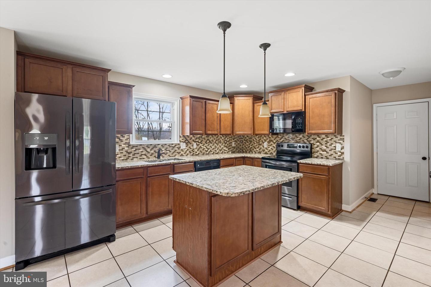 220 Crimson Dr