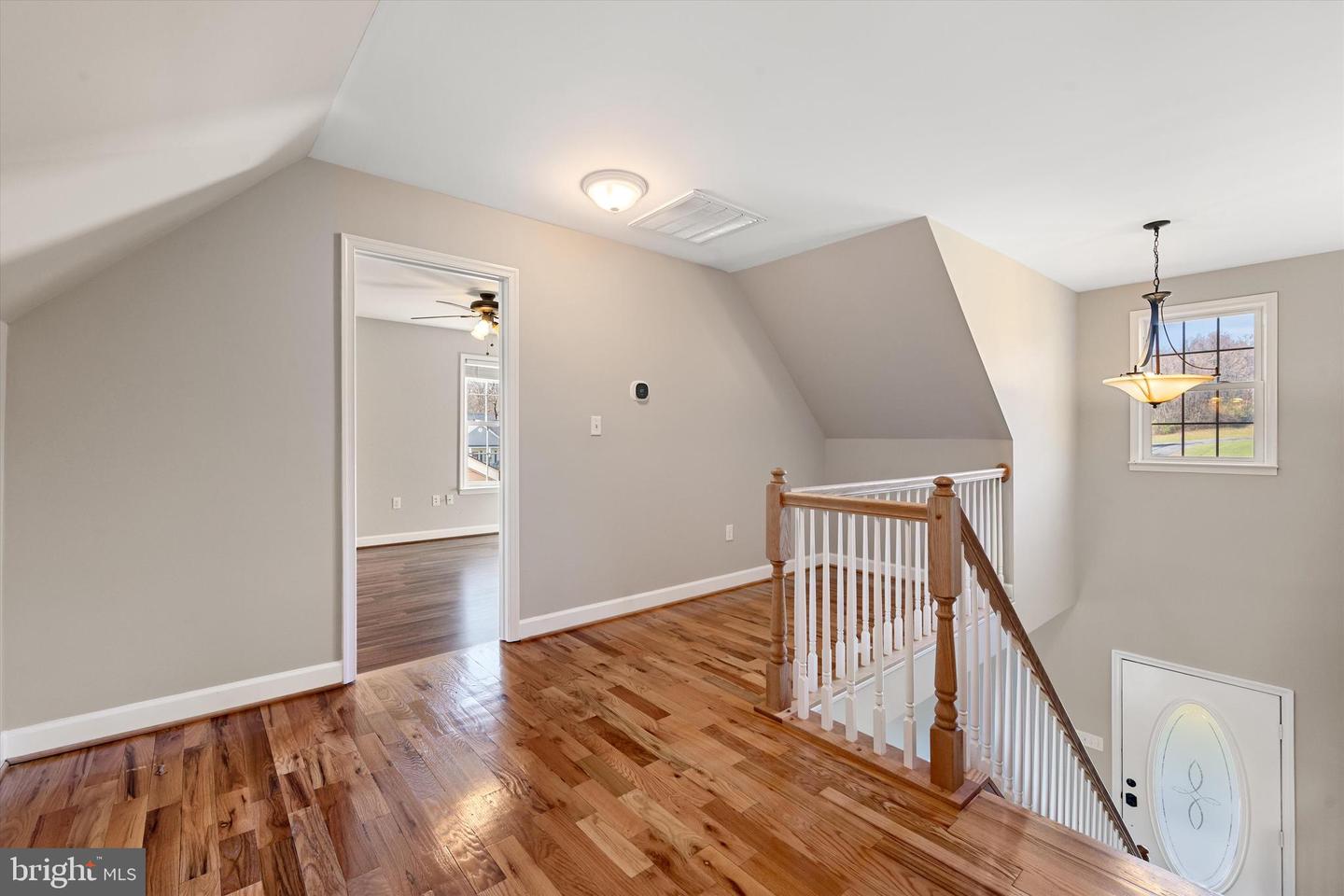 220 Crimson Dr