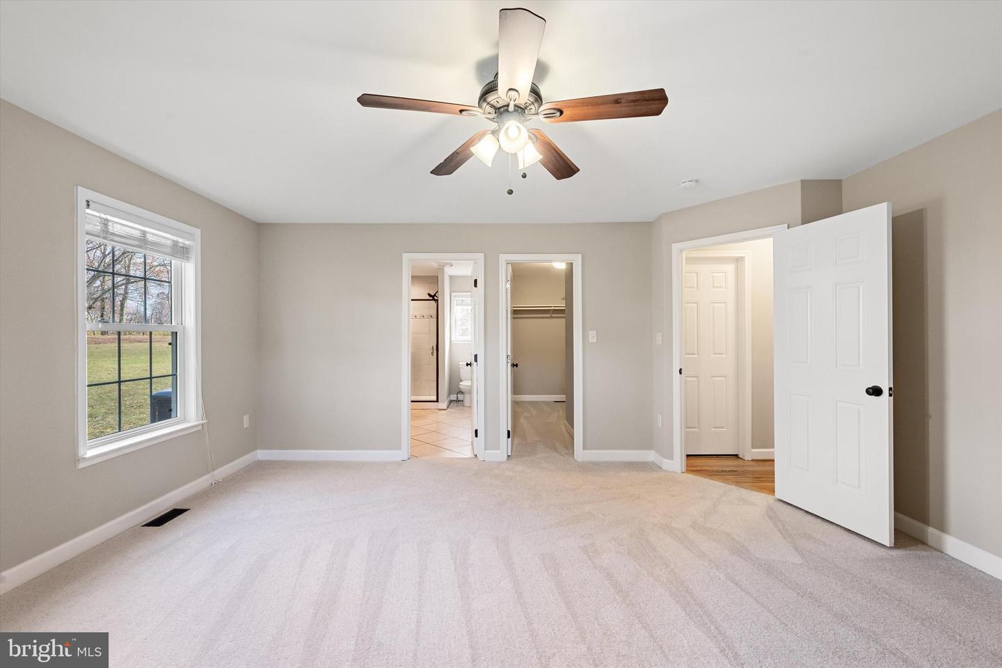 220 Crimson Dr