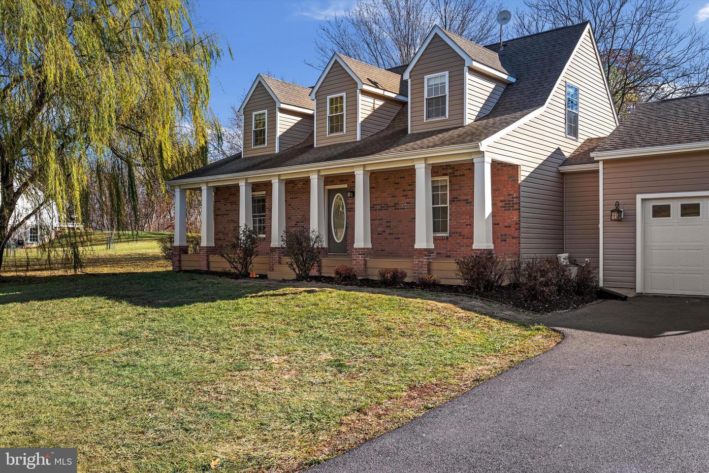 220 Crimson Dr