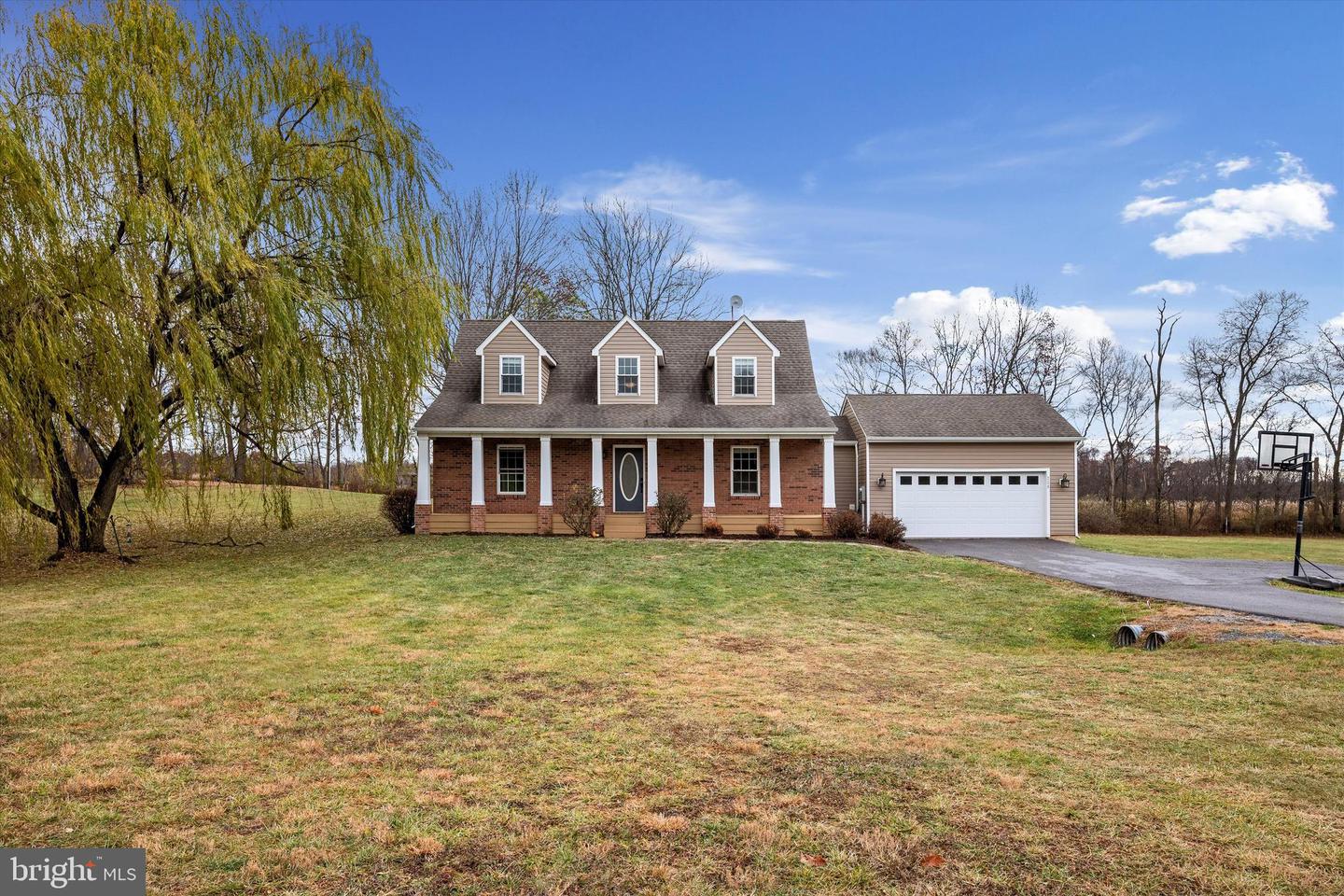 220 Crimson Dr