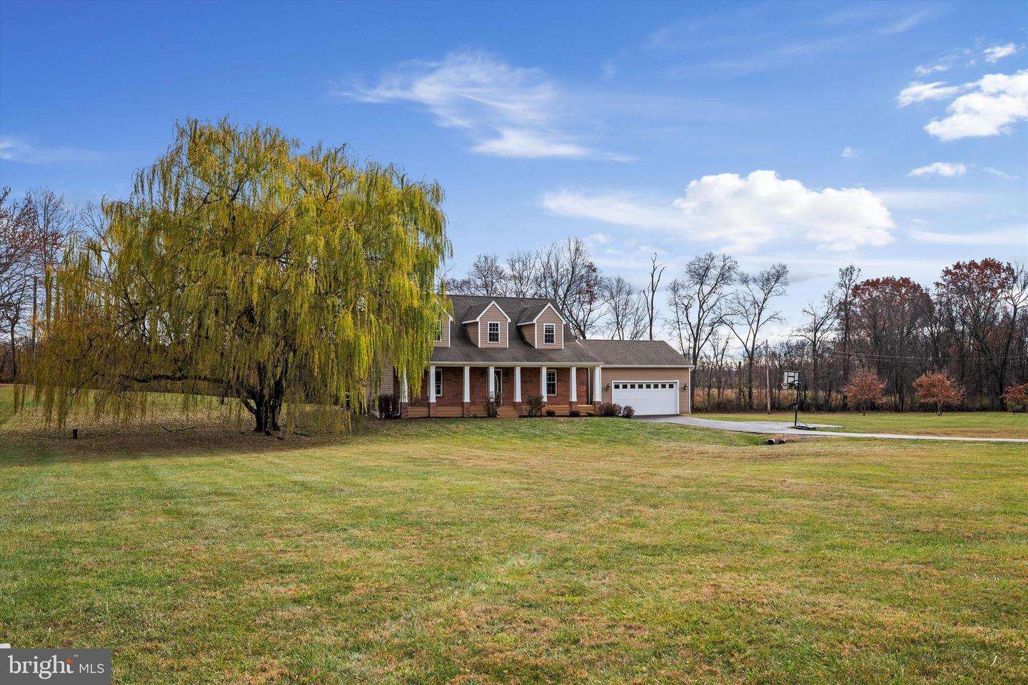 220 Crimson Dr