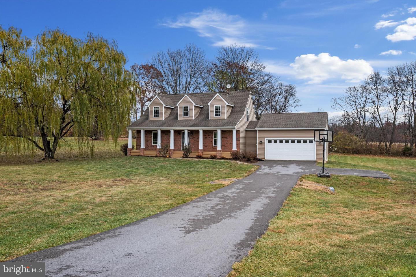 220 Crimson Dr