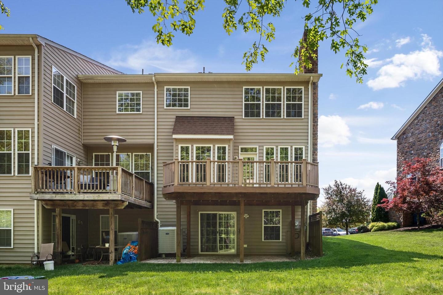 111 Cheshire Ct