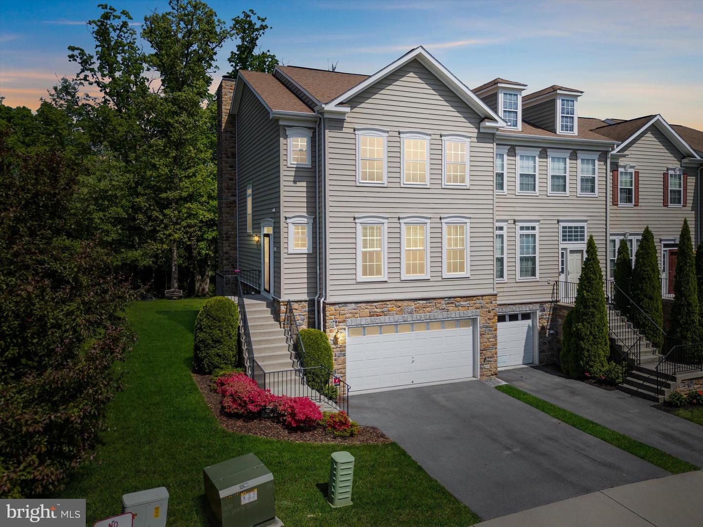 111 Cheshire Ct