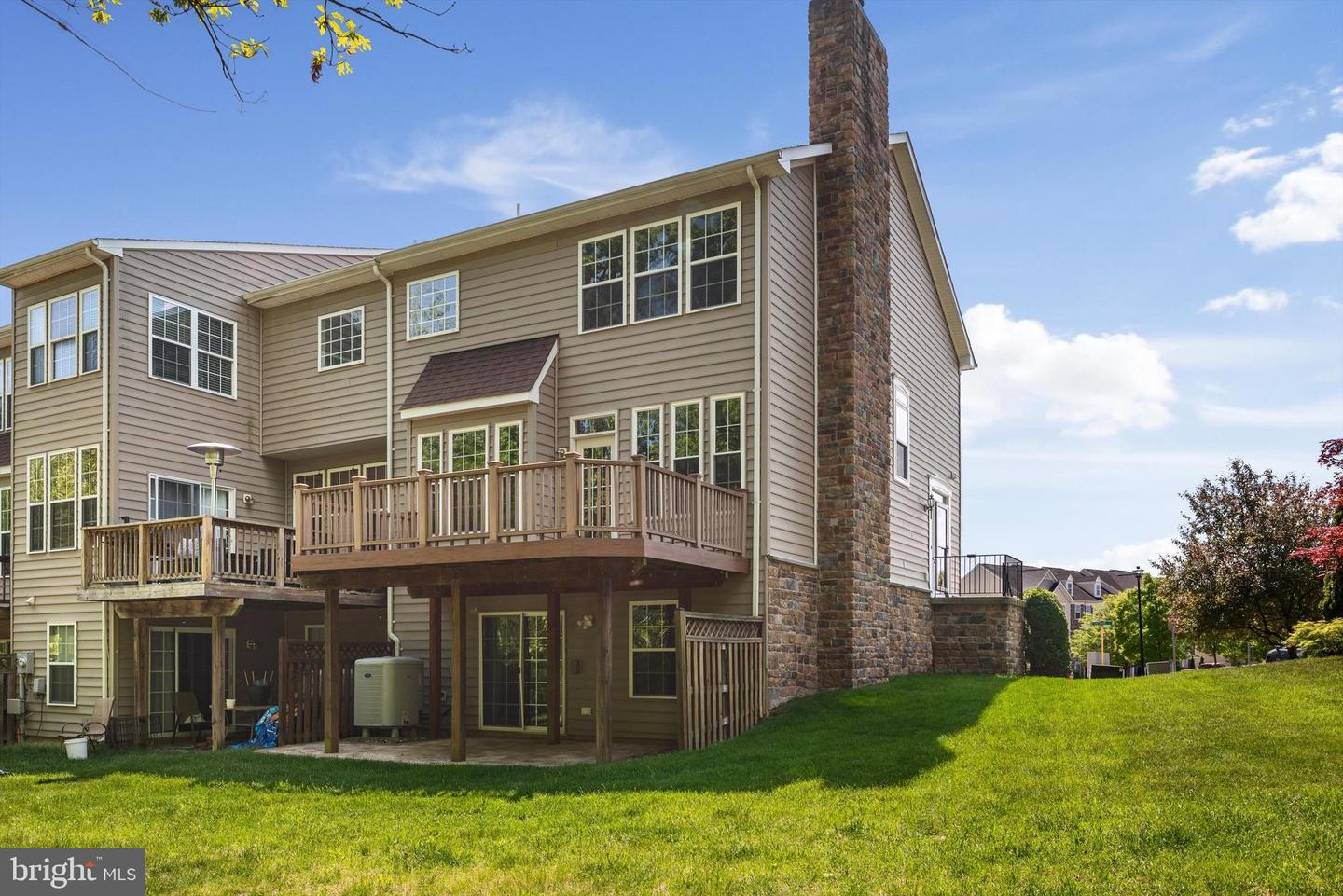111 Cheshire Ct