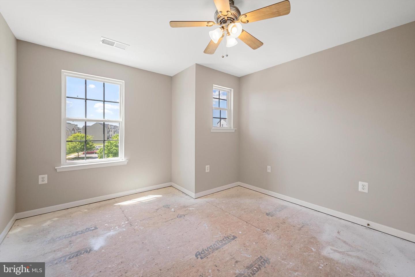 111 Cheshire Ct