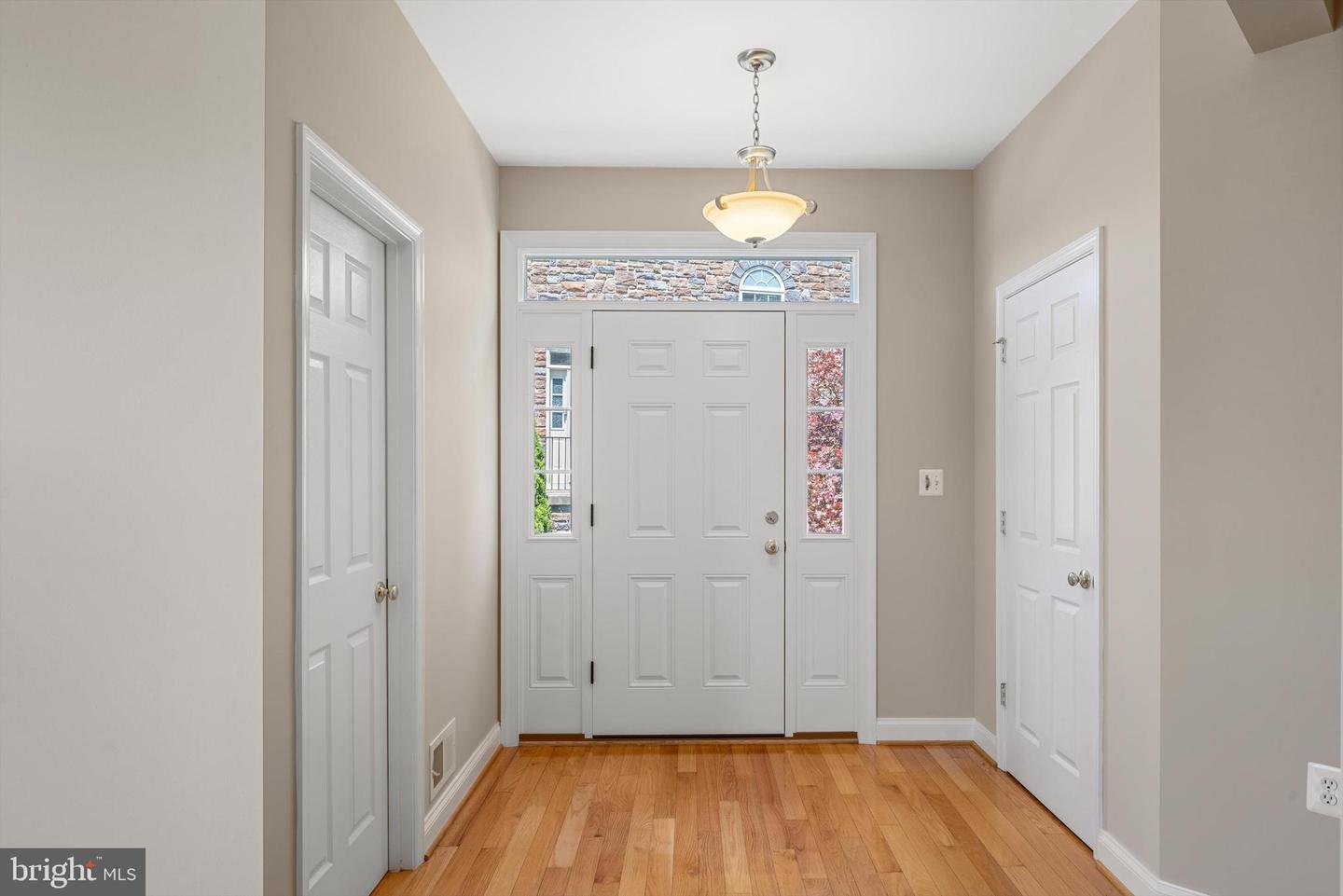 111 Cheshire Ct