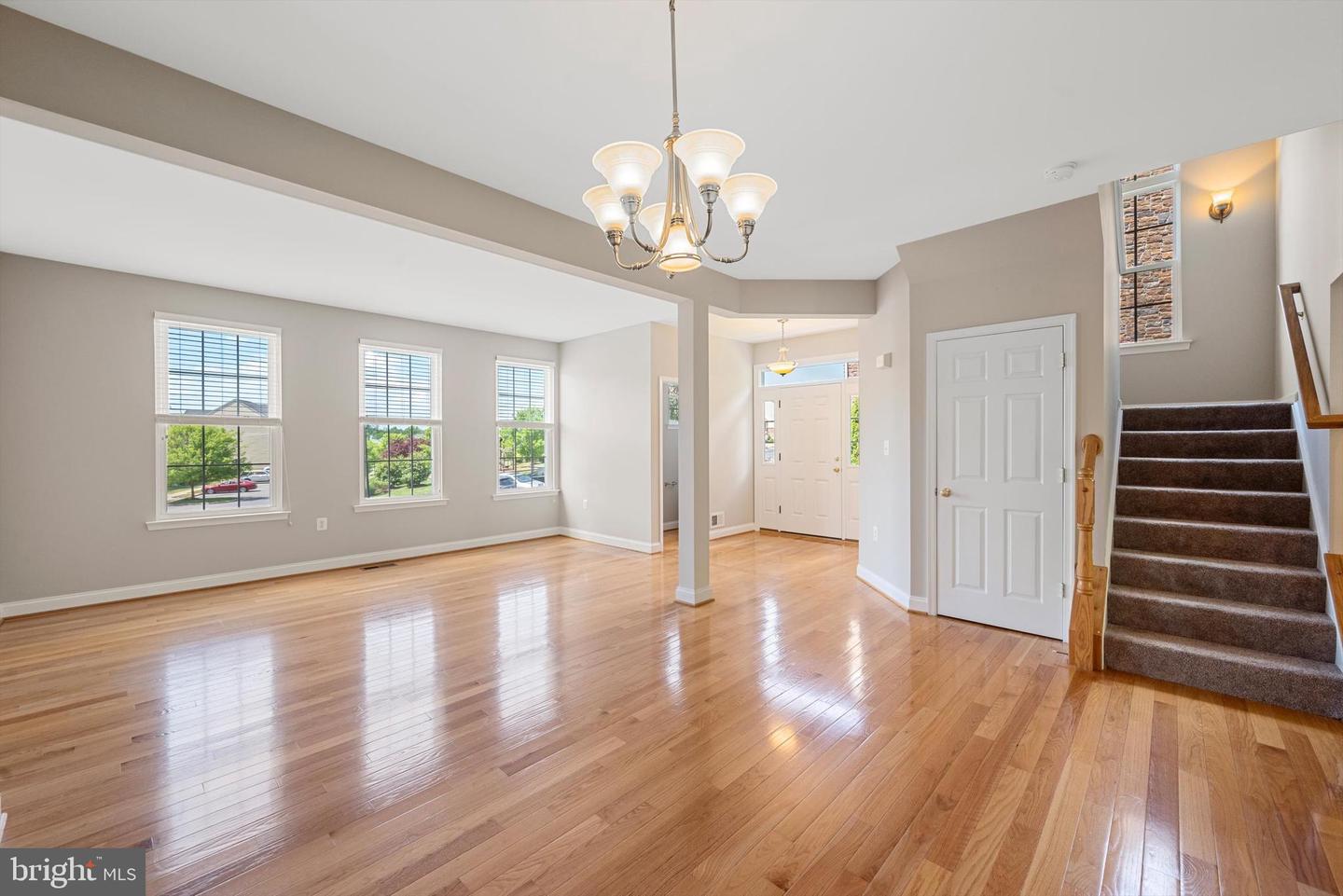 111 Cheshire Ct