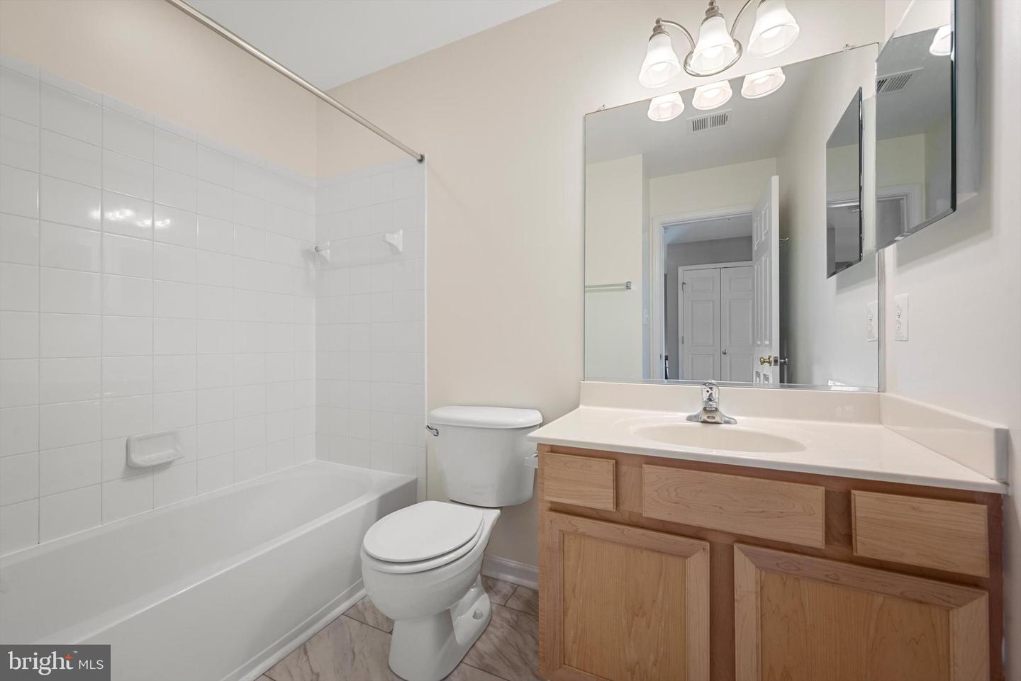 111 Cheshire Ct