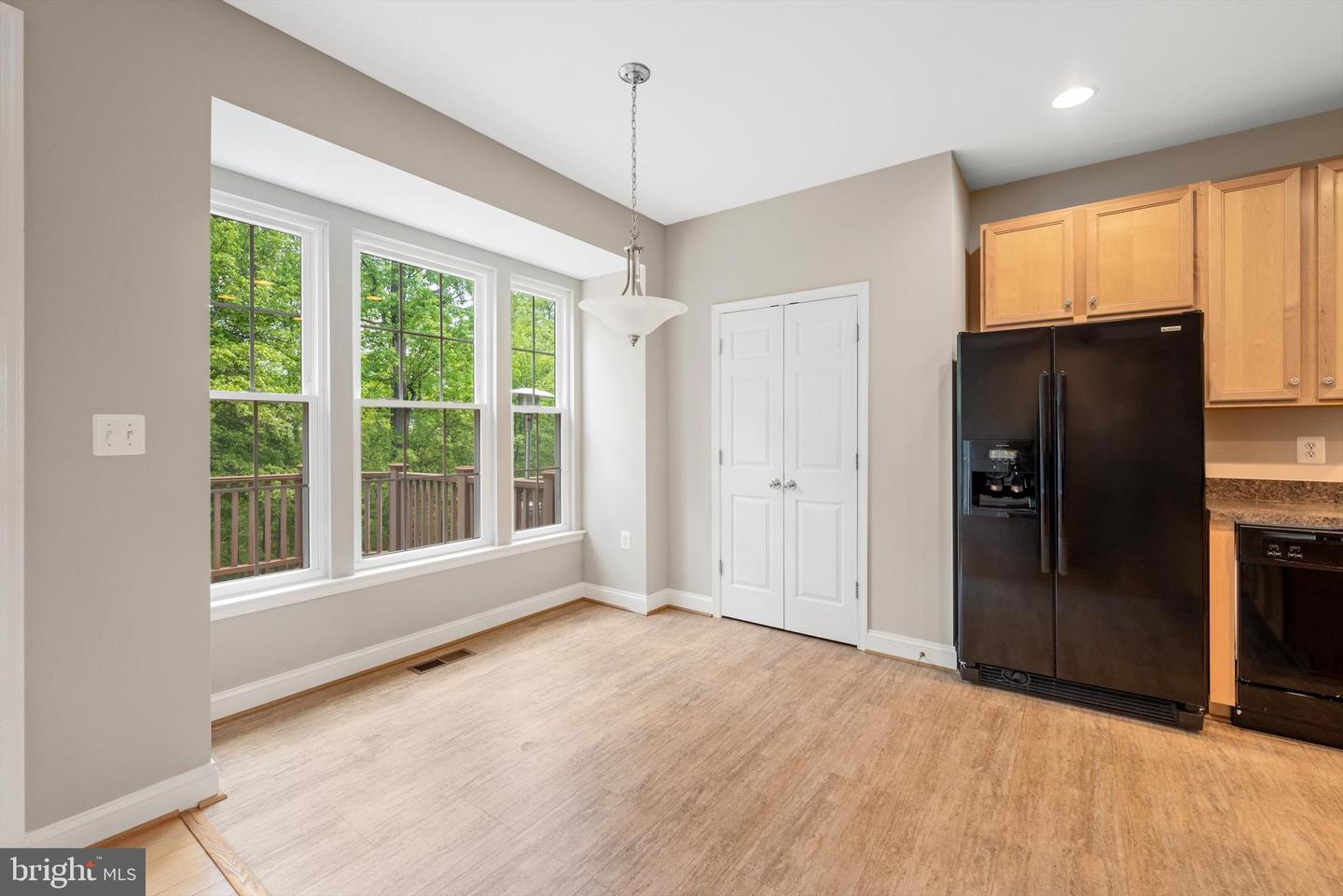 111 Cheshire Ct
