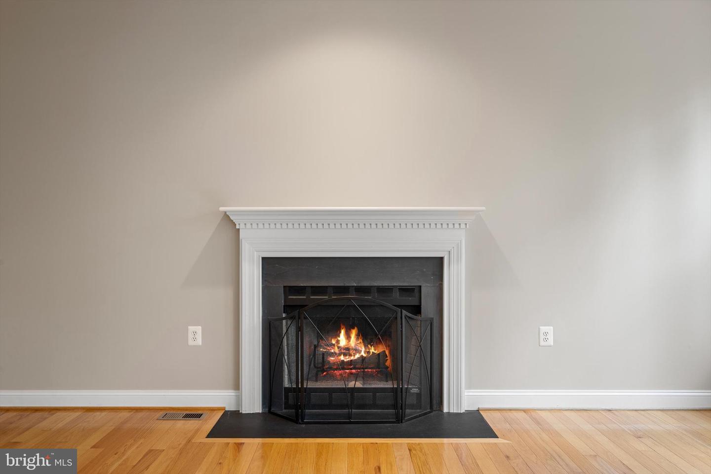 111 Cheshire Ct