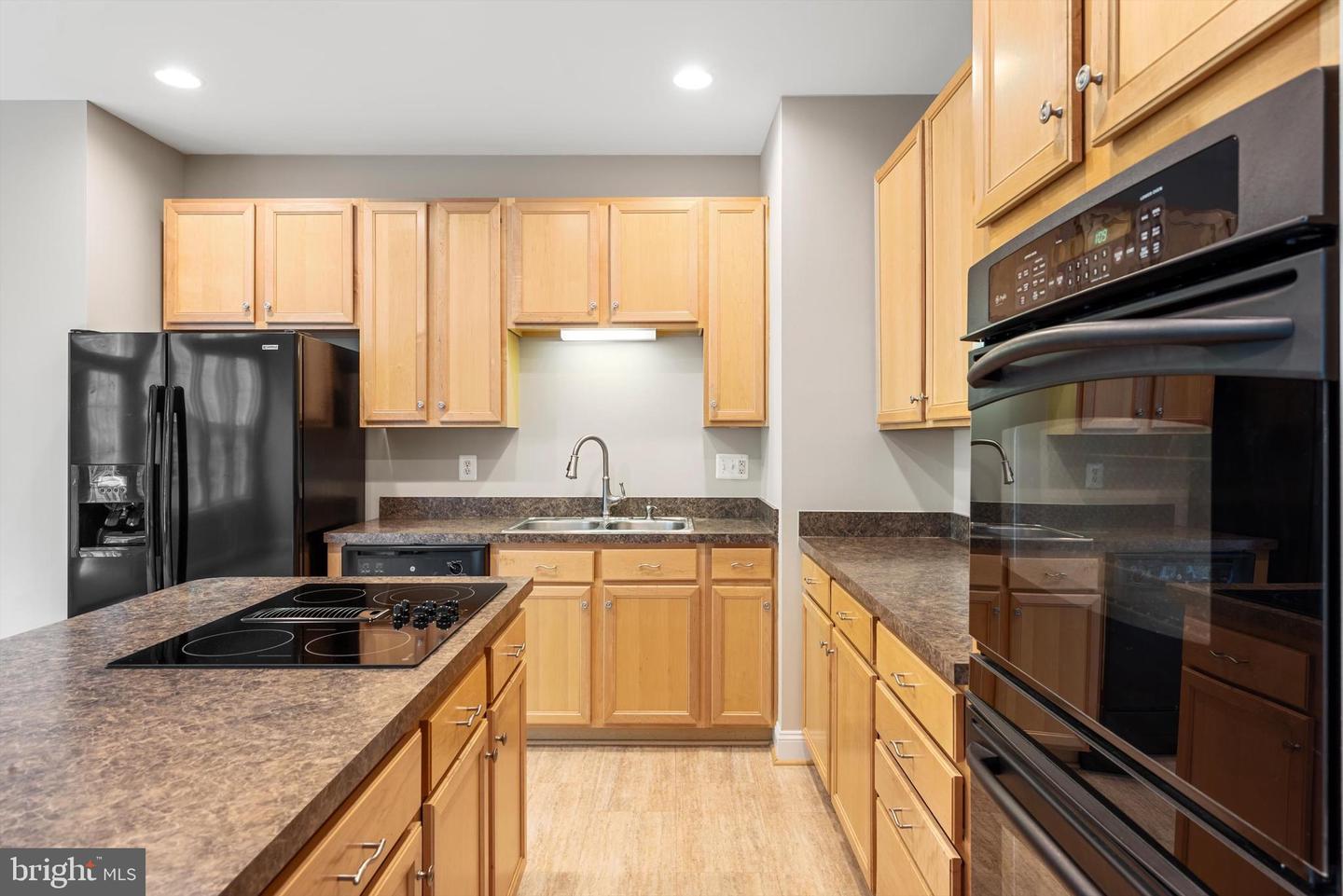 111 Cheshire Ct
