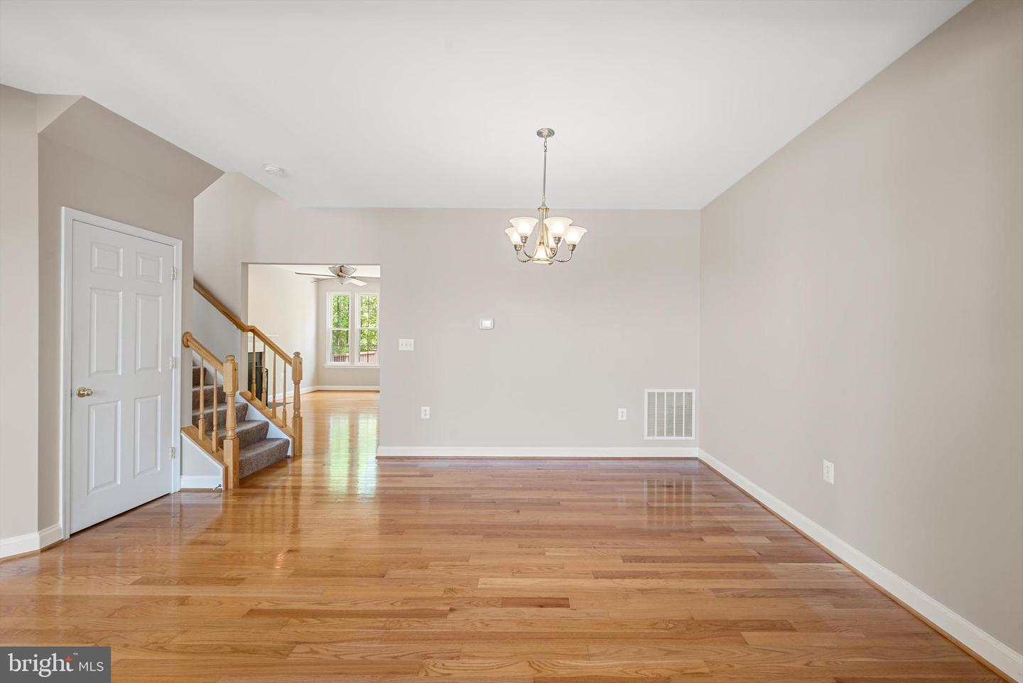 111 Cheshire Ct