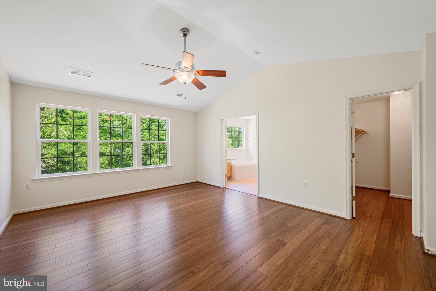 111 Cheshire Ct
