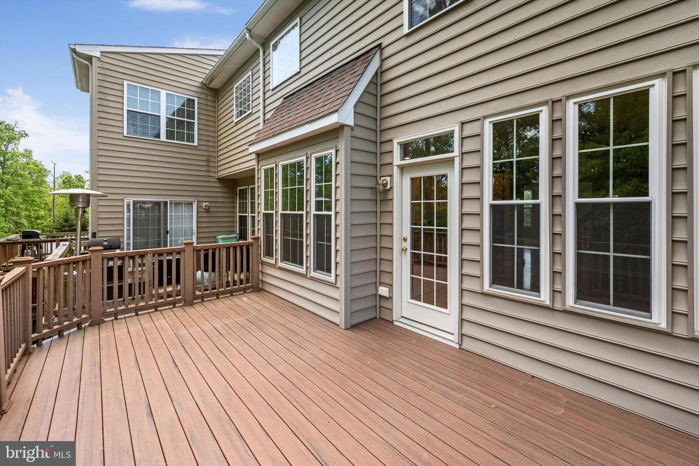111 Cheshire Ct