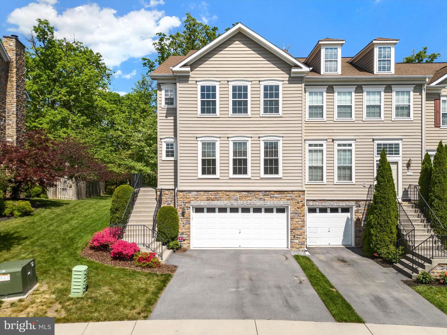 111 Cheshire Ct