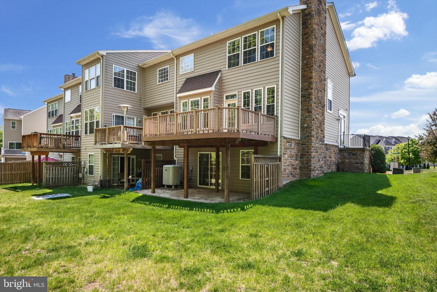 111 Cheshire Ct