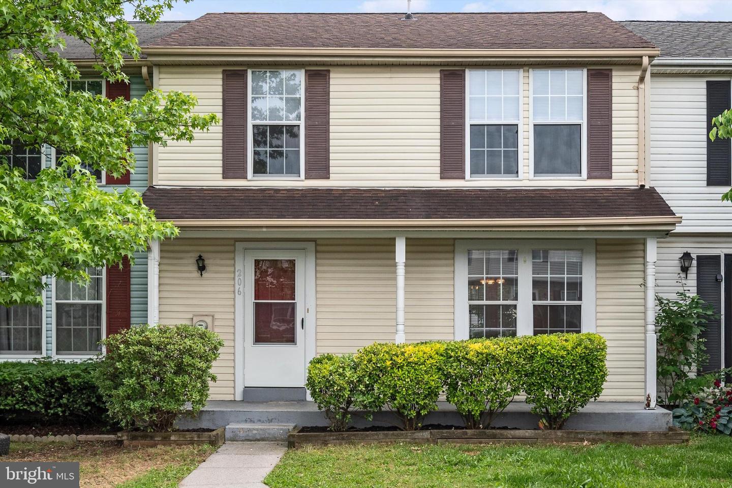 206 EMILY LN